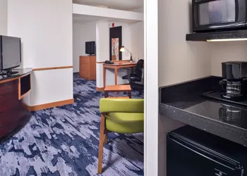 Fairfield Inn & Suites by Marriott Pelham hotel thumbnail 4