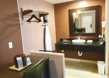 Annie Oakley Motel Oakley hotel thumbnail 7