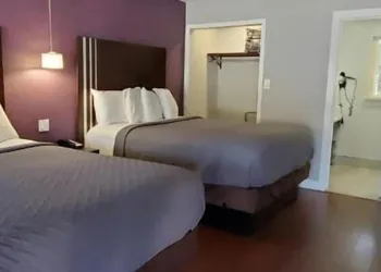 Muir Lodge Motel hotel thumbnail 8