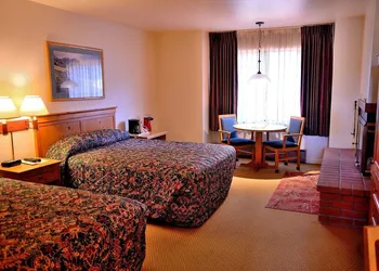 Pacific Gardens Inn hotel thumbnail 2