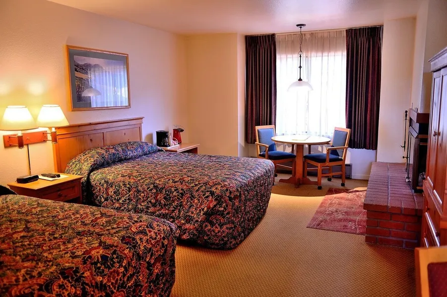 Pacific Gardens Inn hotel detail image 2