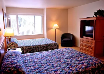 Pacific Gardens Inn hotel thumbnail 3