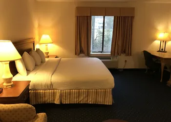 Rosemont Suites hotel thumbnail 5