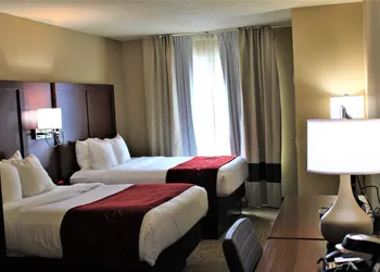 Comfort Suites Huntersville near Lake Norman hotel thumbnail 7