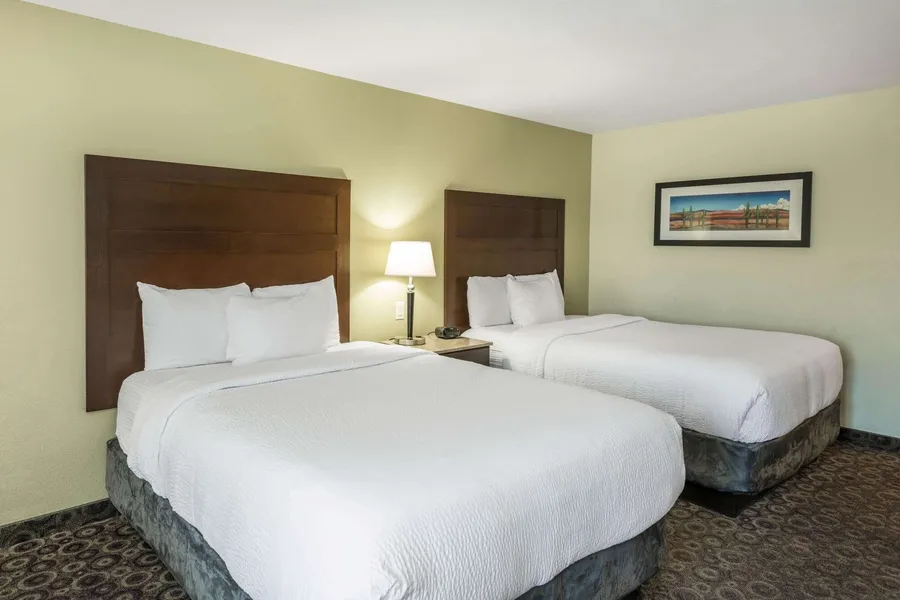 La Quinta Inn & Suites by Wyndham Las Vegas Airport South hotel detail image 6