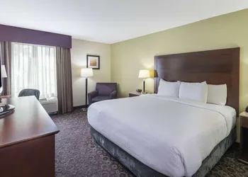La Quinta Inn & Suites by Wyndham Las Vegas Airport South hotel thumbnail 7