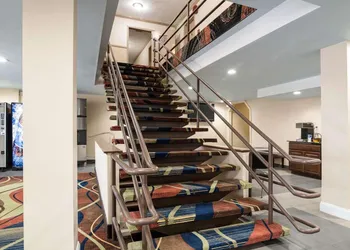 Rodeway Inn Syracuse Carrier Circle hotel thumbnail 3