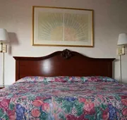 Rodeway Inn Syracuse Carrier Circle hotel detail image 5