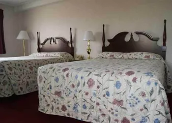 Rodeway Inn Syracuse Carrier Circle hotel thumbnail 8