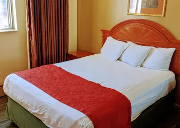 Jets Motor Inn hotel thumbnail 3