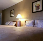 Royal Inn & Suites hotel detail image 7