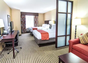 Holiday Inn Express & Suites Elkton - University Area by IHG hotel thumbnail 4