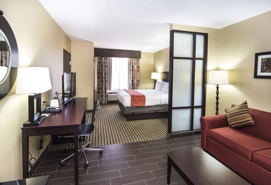 Holiday Inn Express & Suites Elkton - University Area by IHG hotel detail image 6