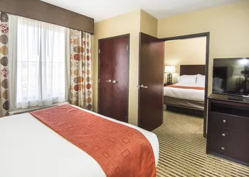 Holiday Inn Express & Suites Elkton - University Area by IHG hotel thumbnail 7