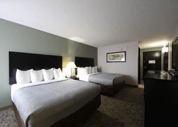 Quality Inn & Suites hotel thumbnail 7