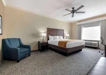 Comfort Inn & Suites Fort Worth - Fossil Creek hotel thumbnail 7