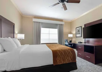 Comfort Inn & Suites Fort Worth - Fossil Creek hotel thumbnail 8