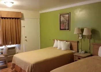 Kelseyville Motel hotel thumbnail 2