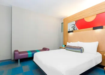 Aloft Harlem hotel thumbnail 8