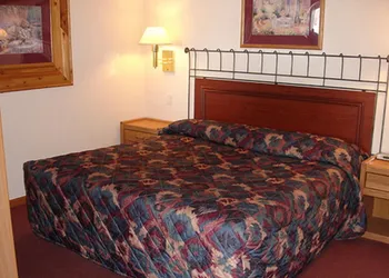 North Country Inn & Suites hotel thumbnail 5