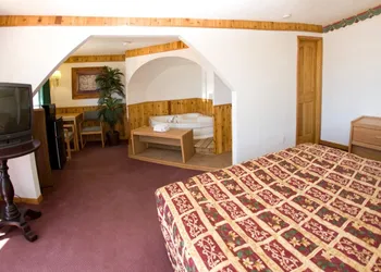 North Country Inn & Suites hotel thumbnail 8