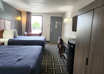 Drakes Creek Inn hotel thumbnail 4