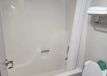 Drakes Creek Inn hotel thumbnail 6