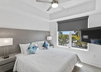 Ocean Club Treasure Island Hotel hotel thumbnail 4