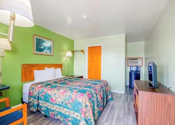 Travelier Motel hotel thumbnail 5