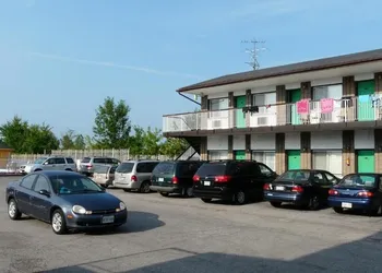 Tropicana Inn hotel thumbnail 4