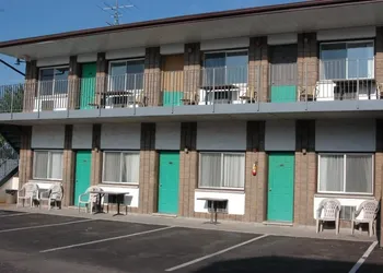 Tropicana Inn hotel thumbnail 5