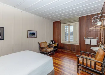 Lake Crescent Lodge hotel thumbnail 7