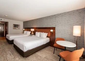 Quality Inn & Suites hotel thumbnail 5