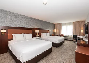 Quality Inn & Suites hotel thumbnail 6
