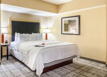 Cambria Hotel Pittsburgh - Downtown hotel thumbnail 4