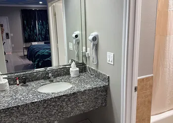 Scottish inns & suites hotel thumbnail 5