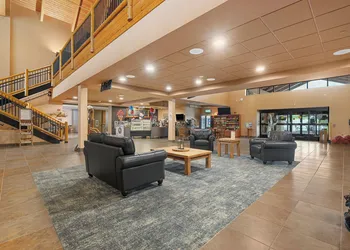 Three Bears Waterpark Resort Near Tomah, Ascend Collection Hotel hotel thumbnail 5