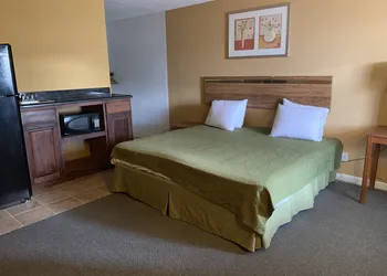 La Vista Inn hotel thumbnail 5