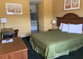 La Vista Inn hotel thumbnail 6