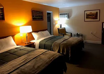 Howard Johnson by Wyndham Ridgecrest, CA hotel thumbnail 3