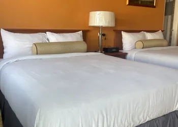 Howard Johnson by Wyndham Ridgecrest, CA hotel thumbnail 6