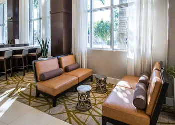 Comfort Suites Miami Airport North hotel thumbnail 3
