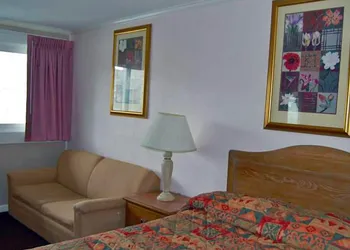 Sea Breeze Inn hotel thumbnail 4