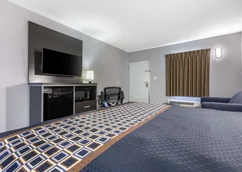 Rodeway Inn Union hotel thumbnail 6