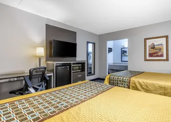 Rodeway Inn Union hotel thumbnail 7