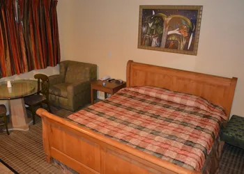 Bayshore Inn Motel hotel thumbnail 6