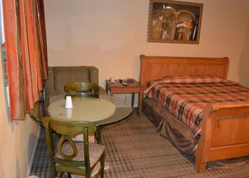Bayshore Inn Motel hotel thumbnail 7