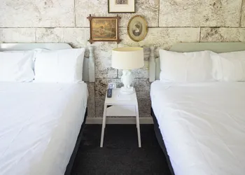The Little Lion hotel thumbnail 2