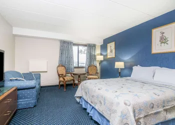Knights Inn Litchfield hotel thumbnail 6