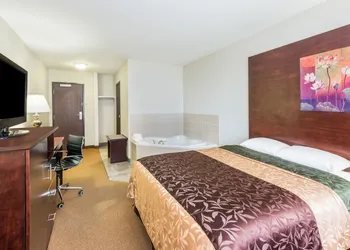Super 8 by Wyndham Innisfail hotel thumbnail 6